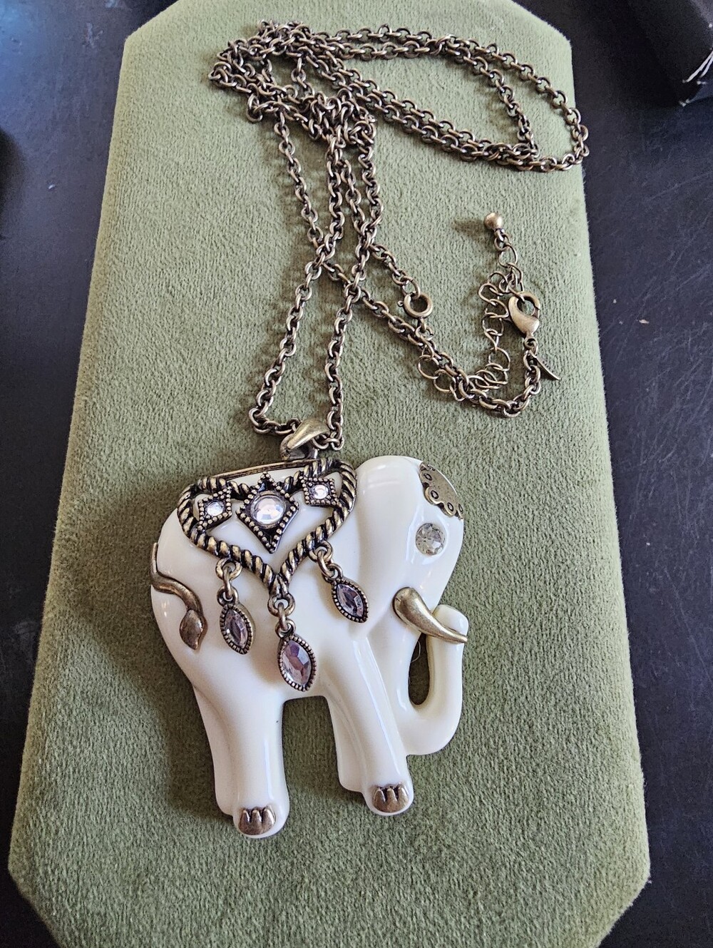 Avon Elephant Necklace